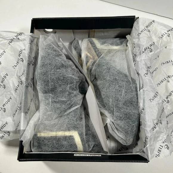 NIB!Spirit Moda Black -Peek toe -gold back heel Chucky shoes size 9 - Picture 10 of 12